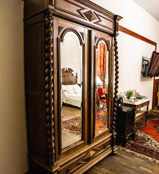 اتاق سوپریور خانوادگی, łódzki Pałacyk