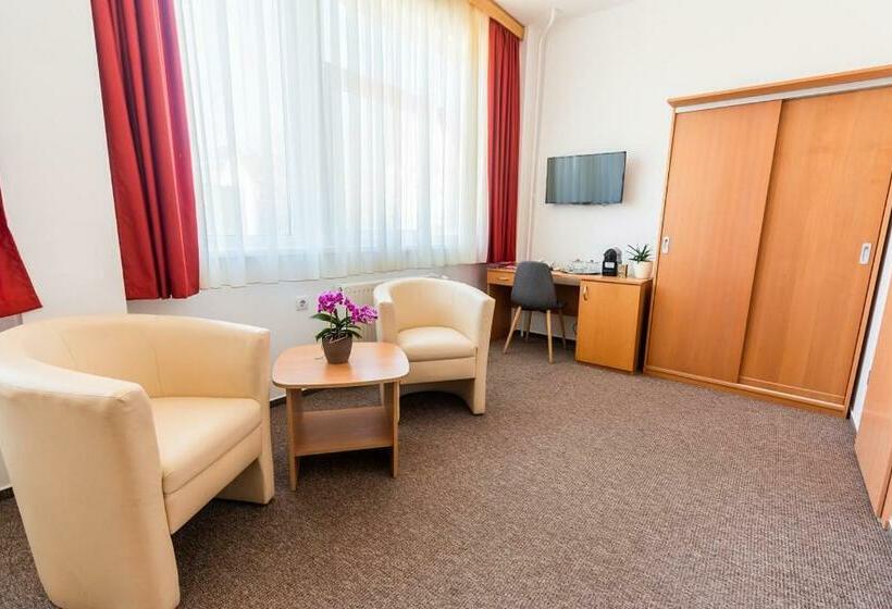 חדר דלוקס, Fordan Hotel Pécs