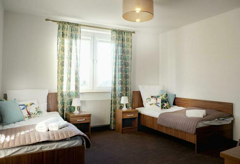 غرفة قياسية, Garden Zajazd