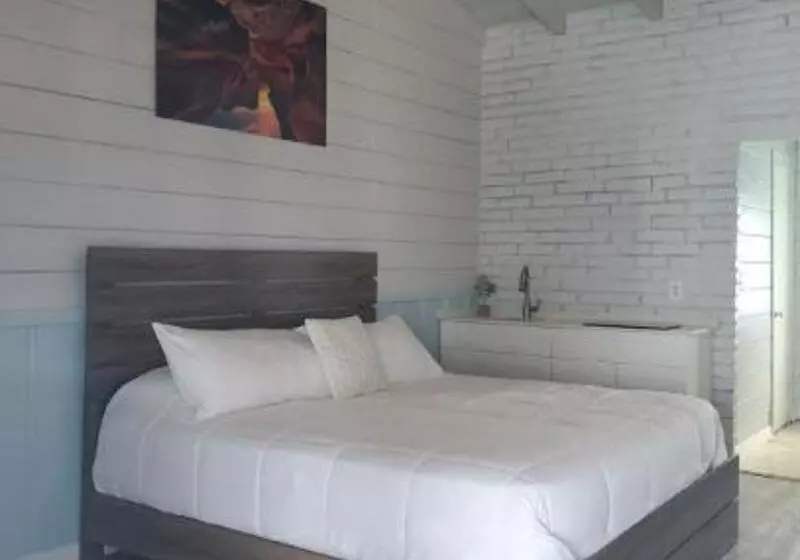 キングサイズベッドのスタンダードルーム, Hollywood Gardens Inn & Suites