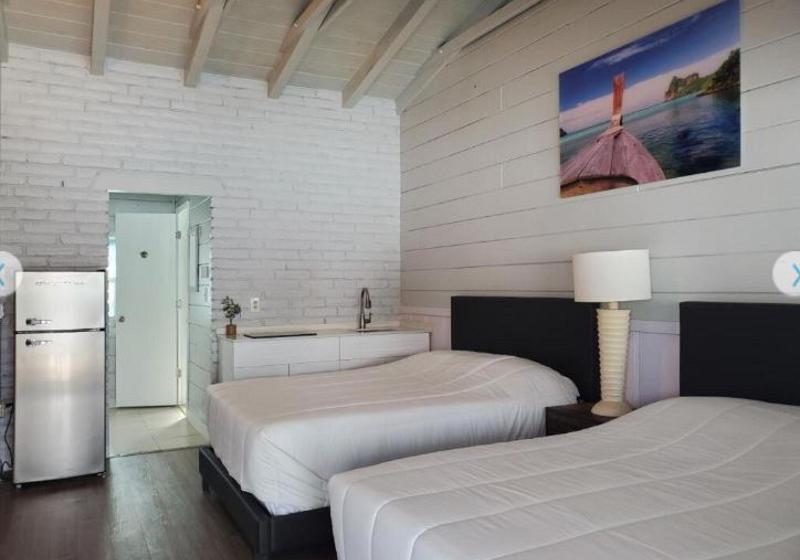 Номер Стандарт, Hollywood Gardens Inn & Suites