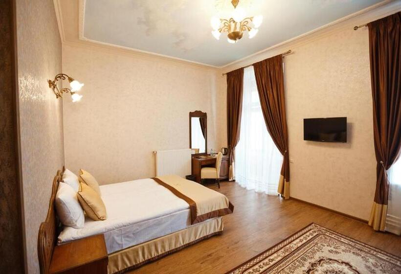 سوییت جونیور, Mini Hotel Guest House Inn Lviv