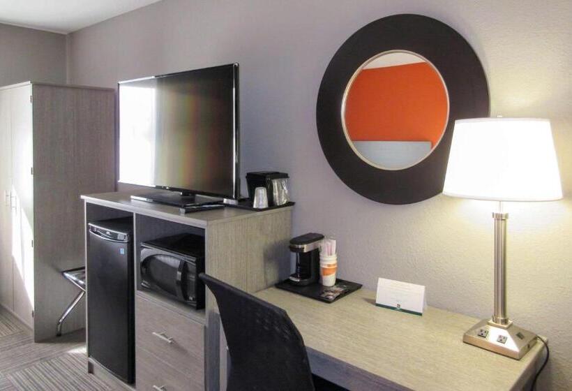 سوییت, Quality Inn & Suites Hammond Near I 8090