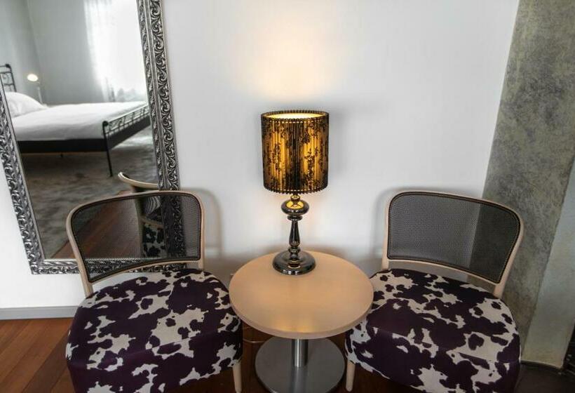 غرفة ديلوكس, Villa Nečas žilina