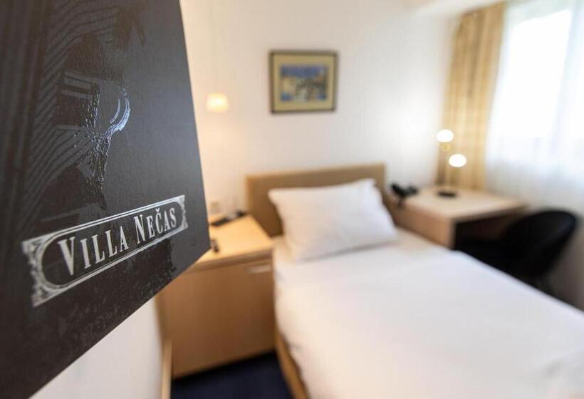 غرفة أساسية فردية, Villa Nečas žilina