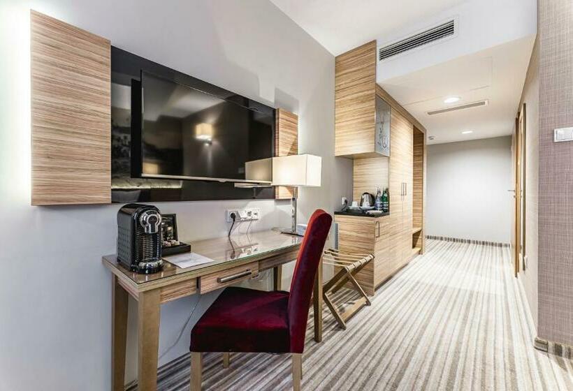 اتاق راحتی, Wieniawski