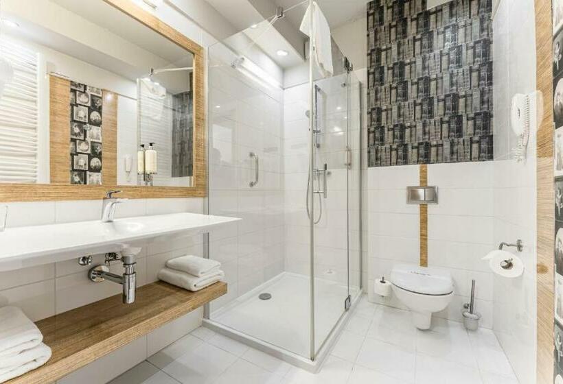 اتاق سوپریور, Wieniawski