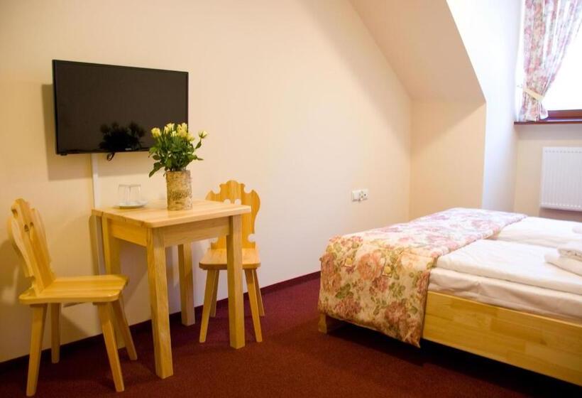 Номер Стандарт, Zajazd Górski Kuźnice