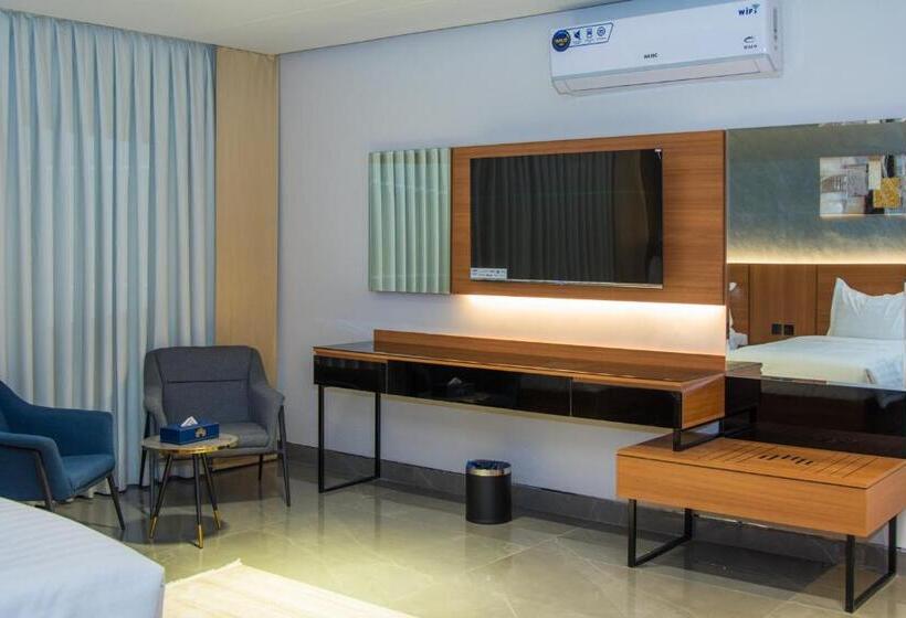 高级三人间, فندق كلاودز Clouds