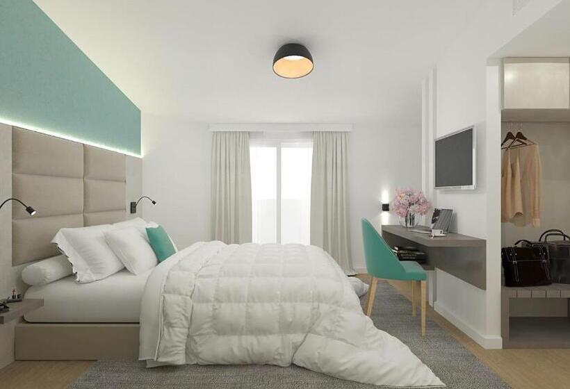 غرفة قياسية ثلاثية مزودة بشرفة, Chic & Charme Luxury Rooms