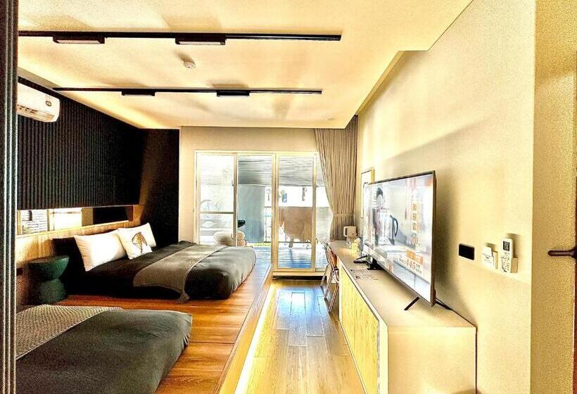 اتاق استاندارد چهارنفره با بالکن, Here B&b 宅這兒私宅 墾丁b宅