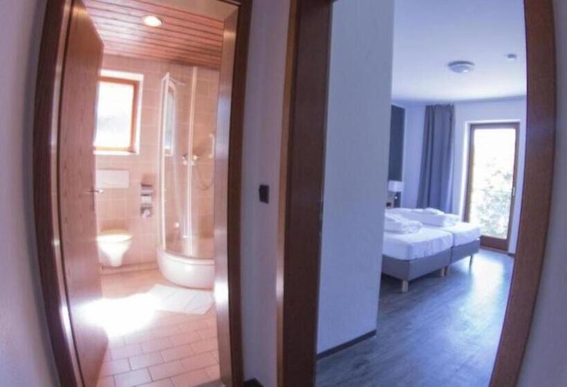 Номер Стандарт Вид на Сад, B3