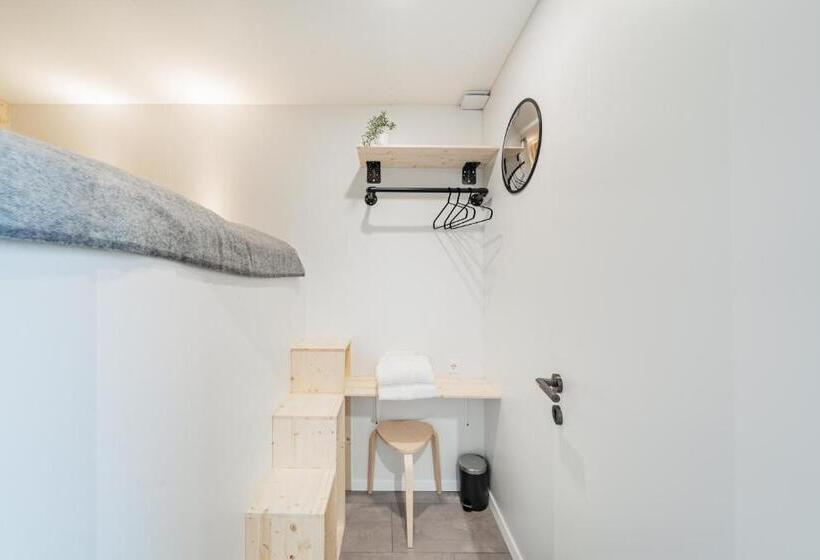 اتاق استاندارد با سرویس بهداشتی مشترک, Cubes By Tegetthoff