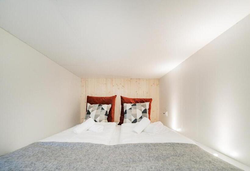 اتاق استاندارد با سرویس بهداشتی مشترک, Cubes By Tegetthoff