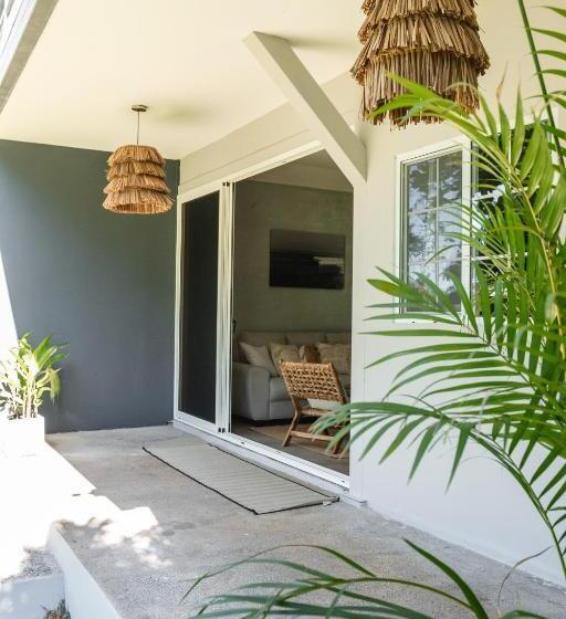 스탠다드 스튜디오, El Xalli