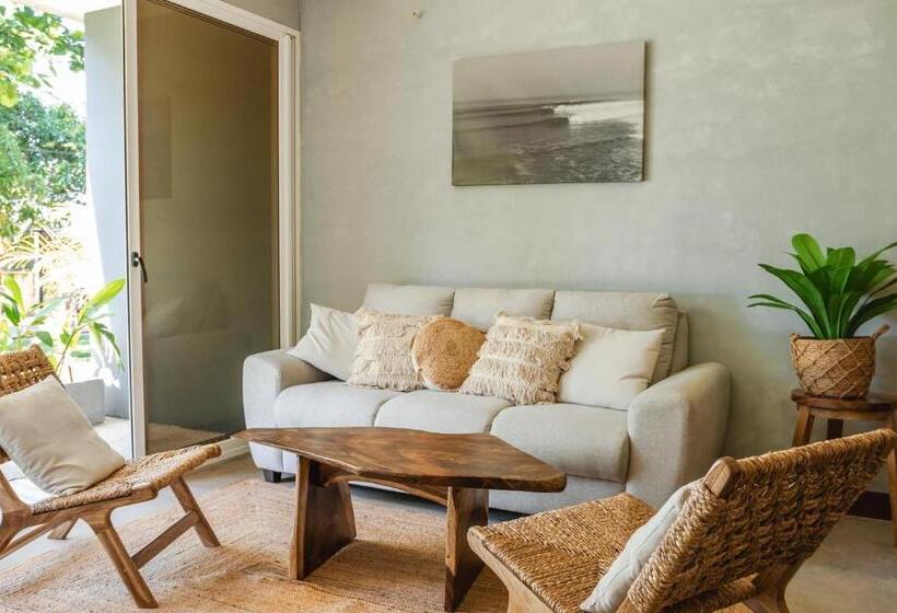 스탠다드 스튜디오, El Xalli