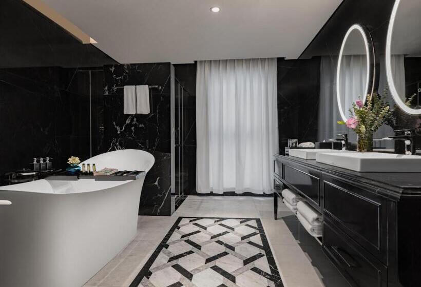 سوییت جونیور, Elegant Mansion 88