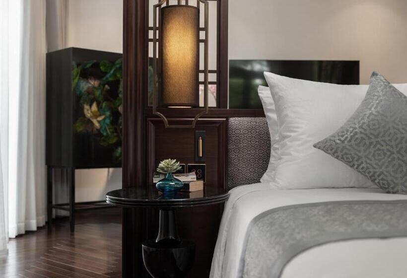 سوییت اجرایی, Elegant Mansion 88