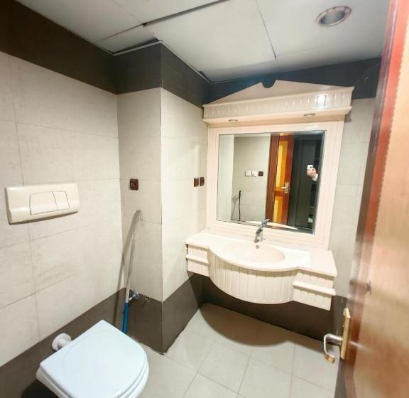 חדר משפחתי, Loaloat Al Tawhid