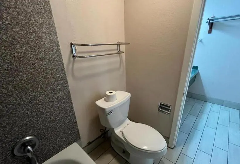 Standard-huone, Regency Inn By Oyo Three Rivers