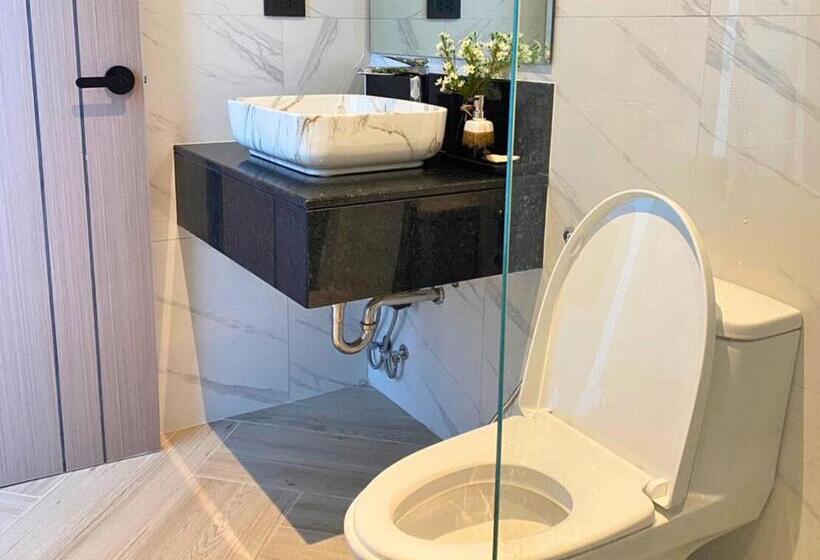 标准间带游泳池, Sand Dance