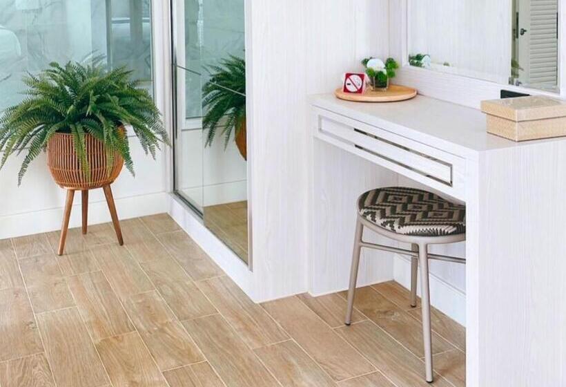 带大床的标准间, Sand Dance