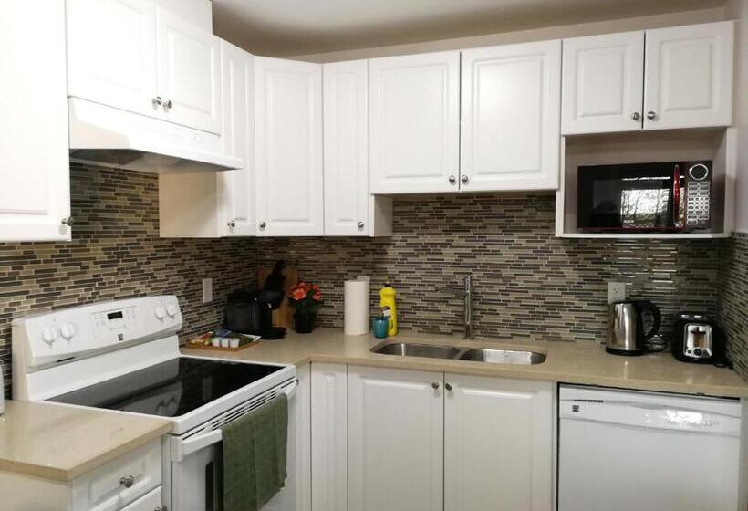 Standard Szoba, Comfortable 1 Bd And 1lr With Separate Entrance