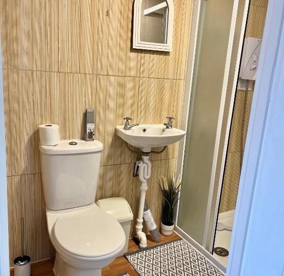 Standardrum, Monk’s Lodge