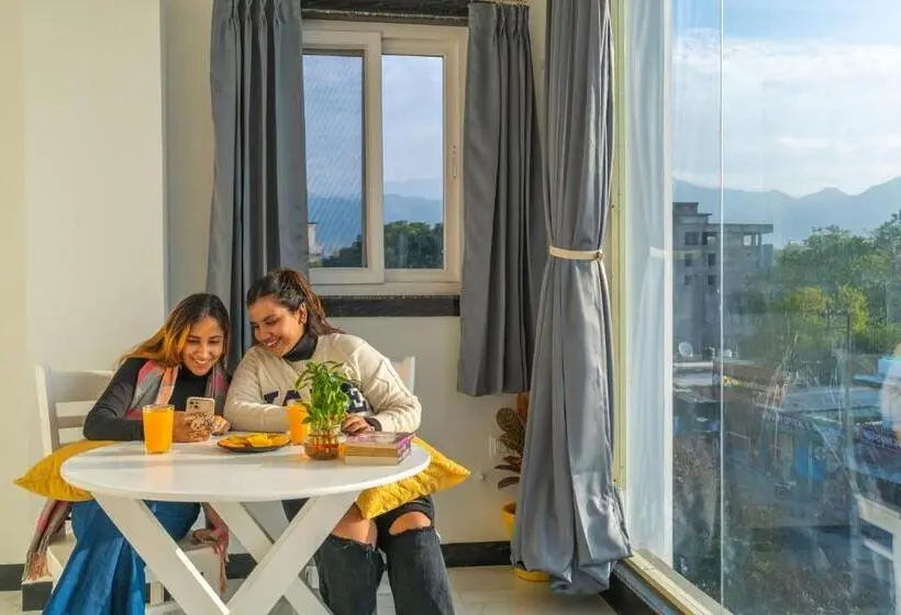 Habitació Deluxe, Artbuzz Dehradun