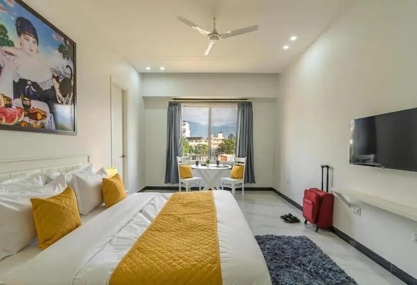 Habitació Superior, Artbuzz Dehradun