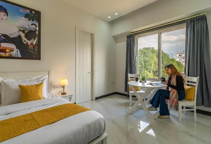 Habitació Superior, Artbuzz Dehradun