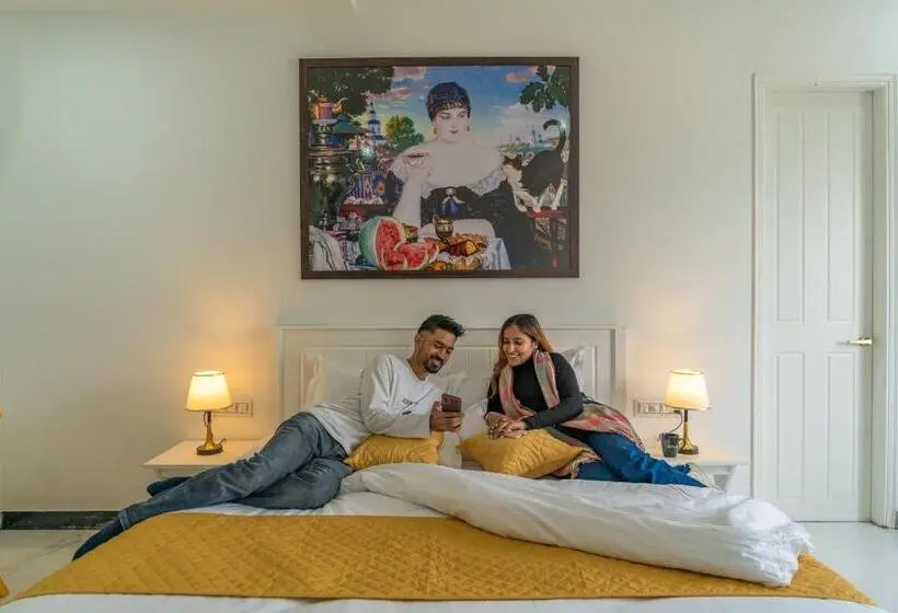 Habitació Superior, Artbuzz Dehradun