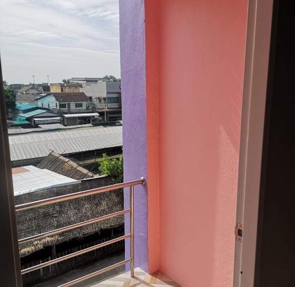 غرفة قياسية, Homie