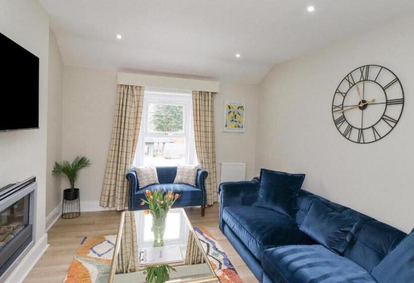 침실 2개 아파트, Apartments At The Black