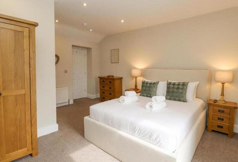 침실 2개 아파트, Apartments At The Black