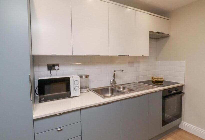 1베드룸 아파트 1층, Apartments At The Black