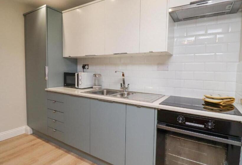 1베드룸 아파트 1층, Apartments At The Black