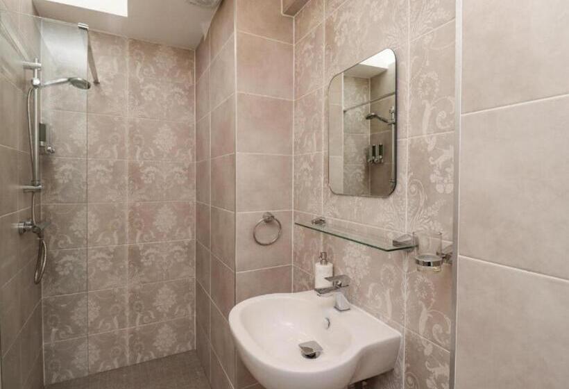 Апартаменты 1 Спальня с Террасой, Apartments At The Black