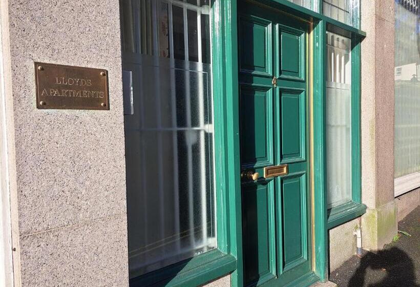 スタンダードルーム, Lloyds Penthouse