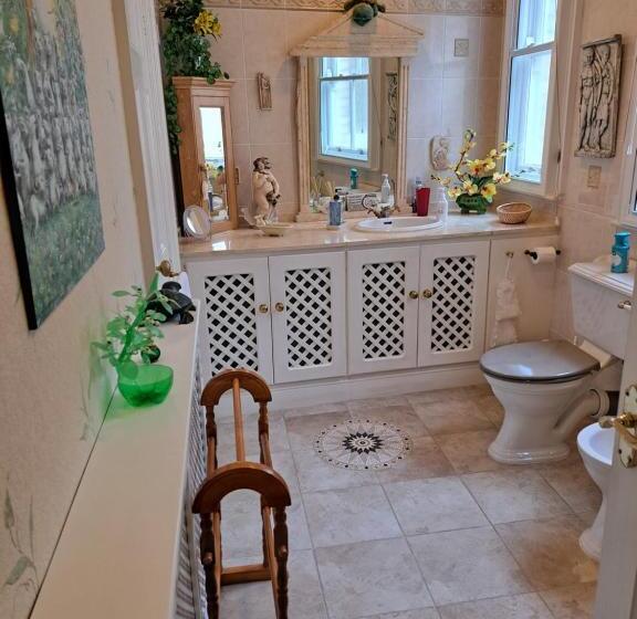 スタンダードルーム, Lloyds Penthouse