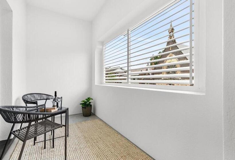 آپارتمان 2 خوابه, Hamilton Lodge