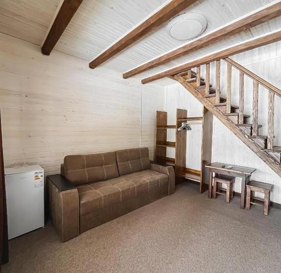 سوییت خانوادگی, парк готель там, де гори..