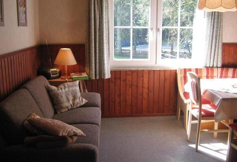 شقة غرفتين, Hof Schlüpke