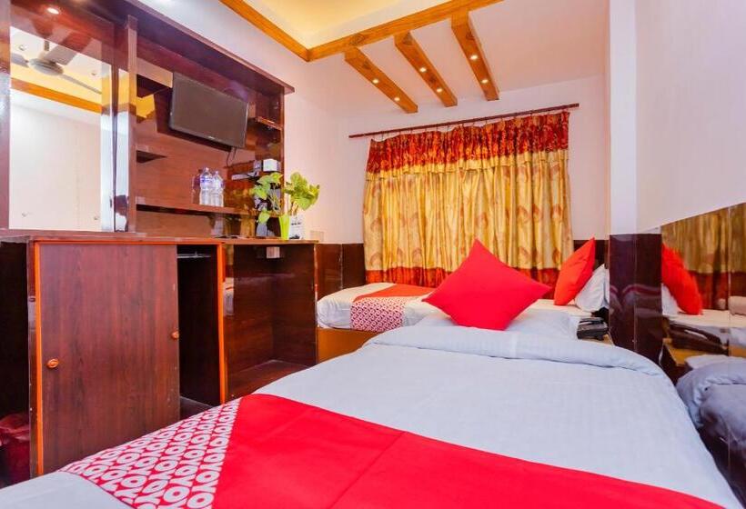 اتاق کلاسیک سه تخته, Oyo 800 New Muktinath