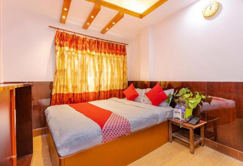 اتاق کلاسیک سه تخته, Oyo 800 New Muktinath