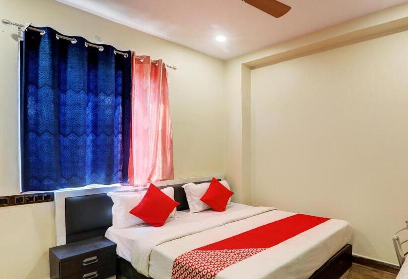 غرفة كلاسيكية ثلاثية, Oyo Flagship Royal Guest House