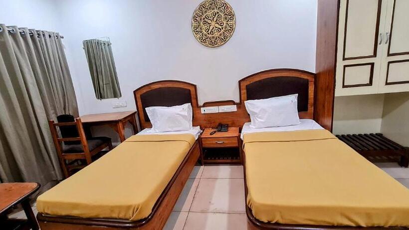 غرفة ديلوكس, Tirth