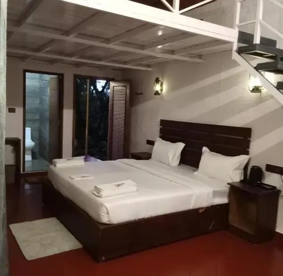 Perhehuone, Jk Nature Stay Resorts