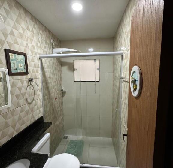 חדר משפחתי, Celeiro Café Com Arte