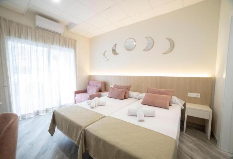 اتاق استاندارد با تراس, Hostal Altea Karma